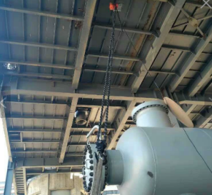 焊罐電動葫蘆在吊裝反應釜鍋爐方面的優勢